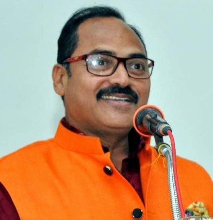 डॉ० राजेंद्र निकुंभ