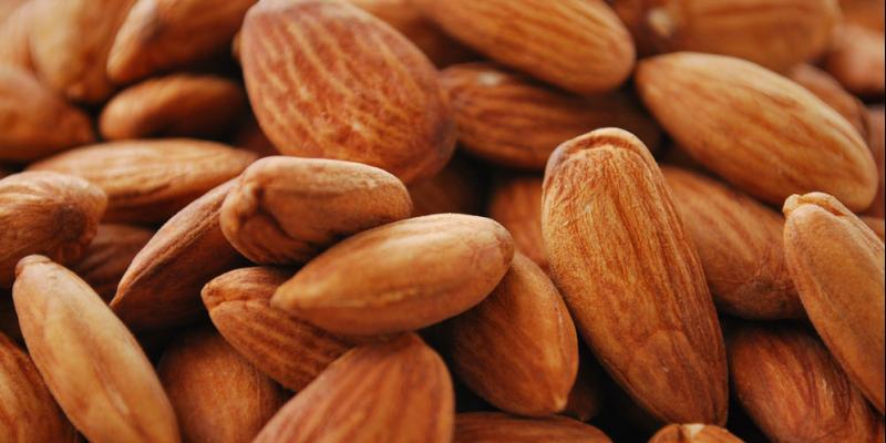 बादाम खाने से दूर होती है ये समस्याए