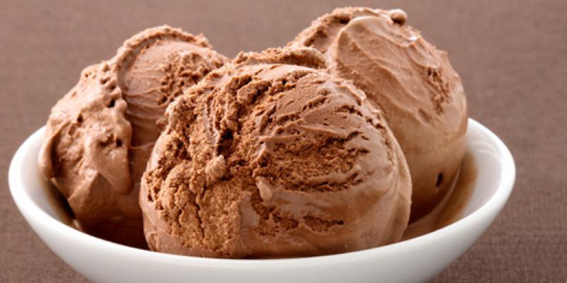 इस तरह घर में बनाये चॉकलेट आइसक्रीम