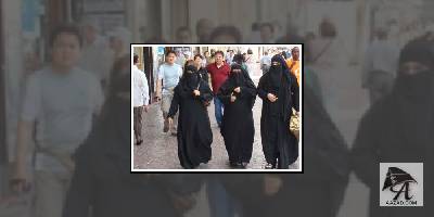 स्विट्जरलैंड : महिलाओं के बुर्का पहनने पर लग सकता है बैन