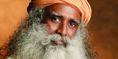 सद्गुरु जग्गी वासुदेव  एक  भारतीय योगी, कवि, रहस्यवादी, और बेहतरीन लेखक